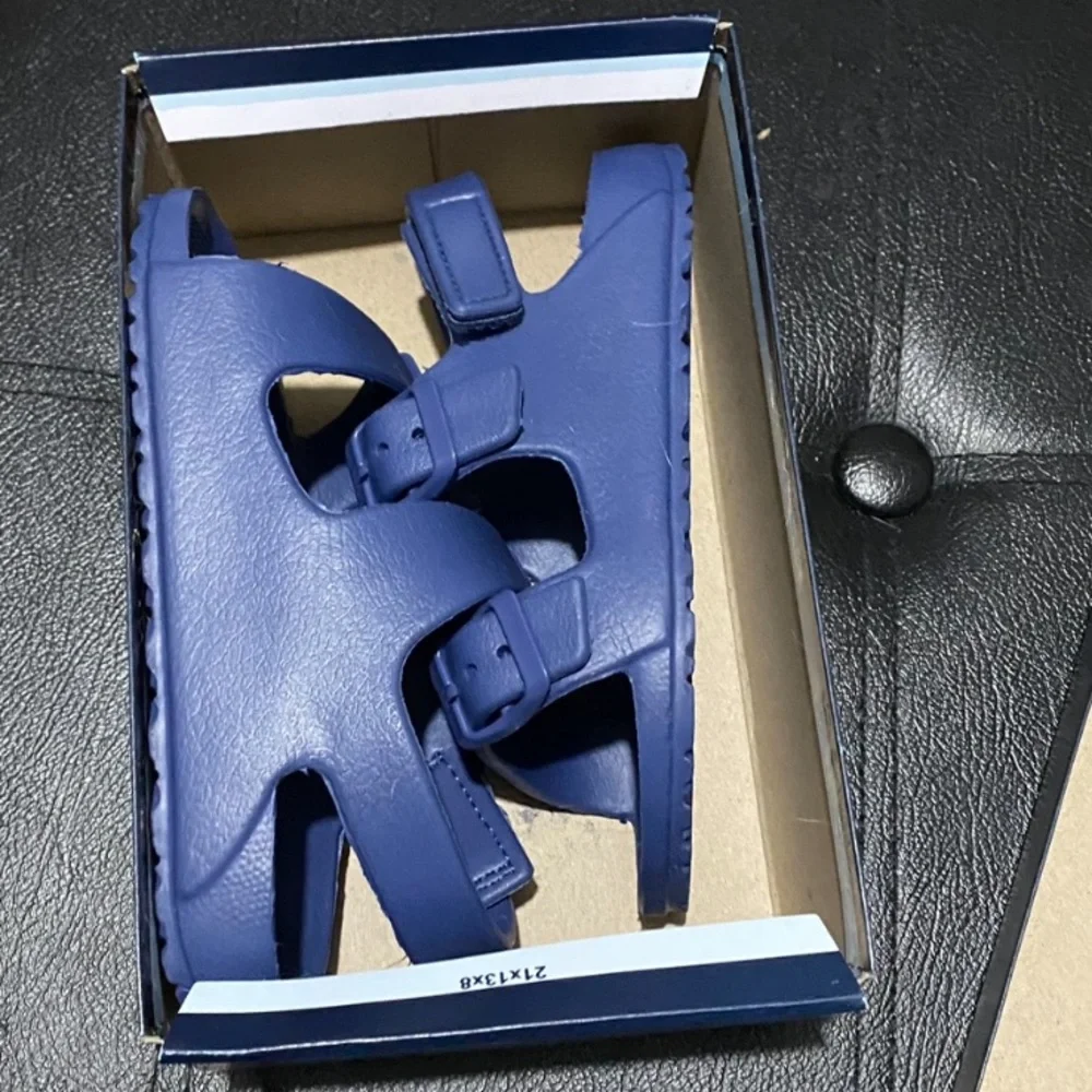 BRAND NEW Osh Kosh B’Gosh Navy Unisex Toddler Sandals